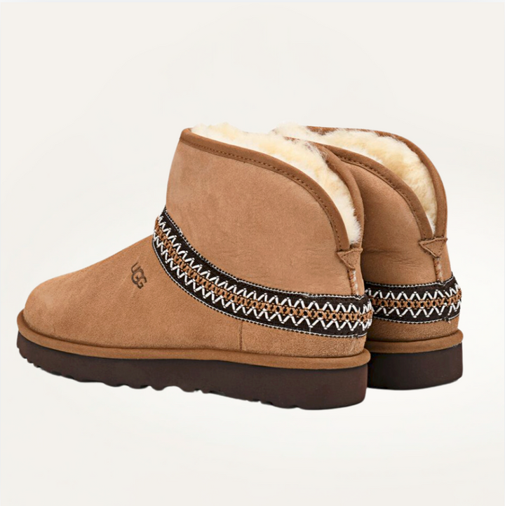 UGG - Classic Mini Crescent