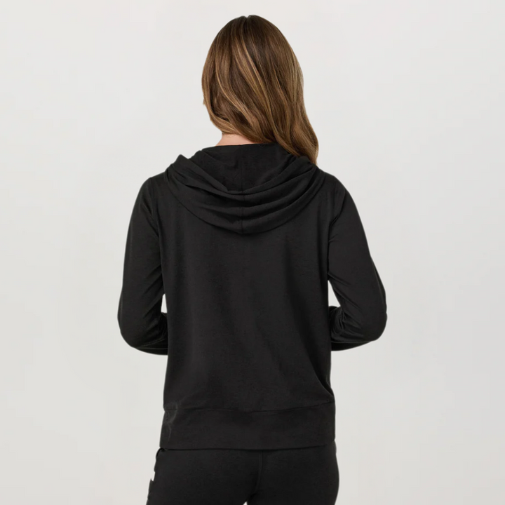 Vuori - Women - Halo Performance Hoodie 2.0 (Black)