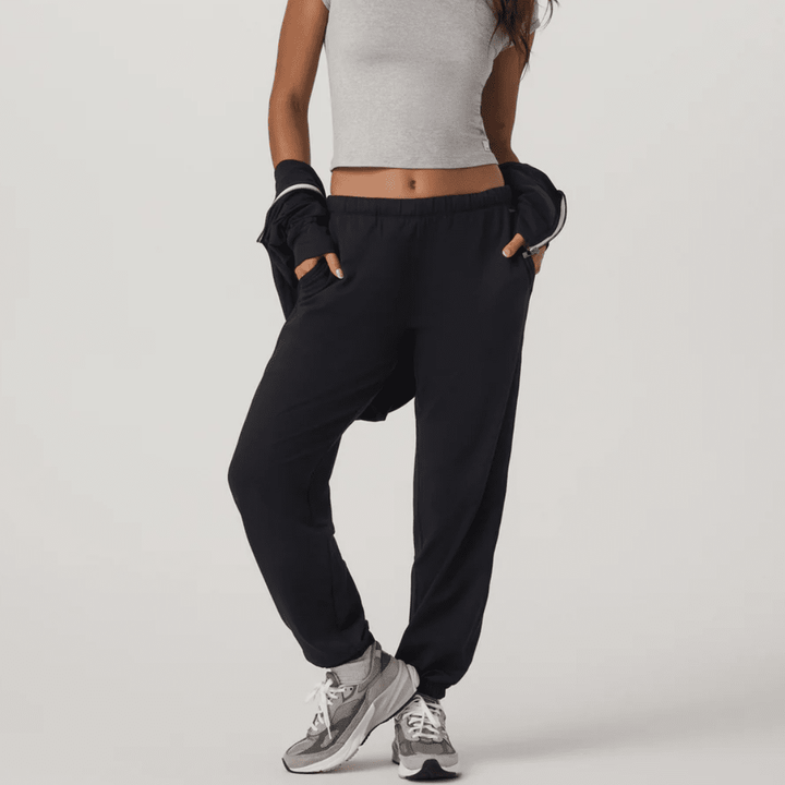 Vuori - Women - Halo Modern Sweatpant (Black)