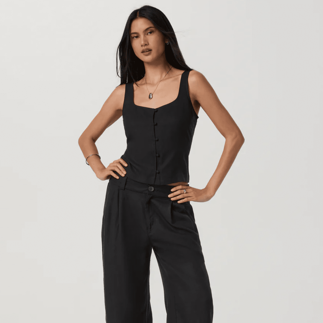 Vuori Trestles Twill Button Front Top (Black)